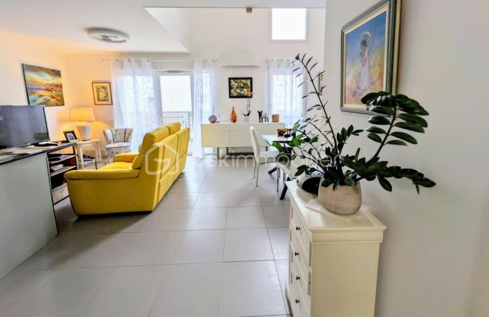 A louer APPARTEMENT DUPLEX DE PRESTIGE T4 90 M2 BORD DE MER LA ROCHELLE