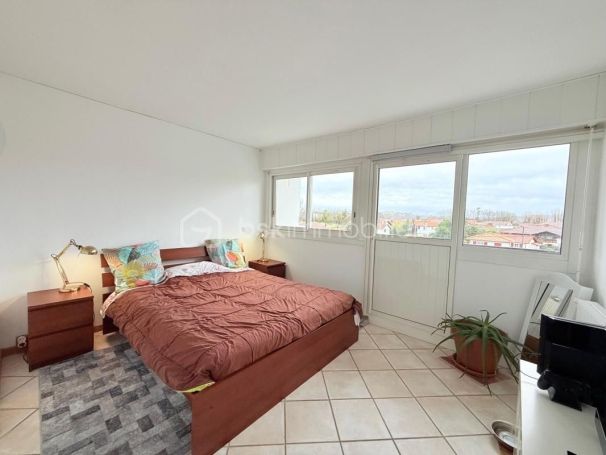 A louer APPARTEMENT T3 72 M2  SAINT PIERRE D IRUBE