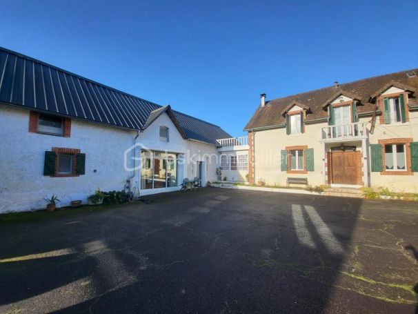 A louer MAISON  DE MAîTRE  MORLAAS