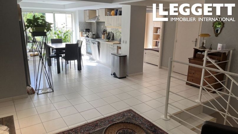 A louer LOFT T7 175 M2 BORD DE MER NICE