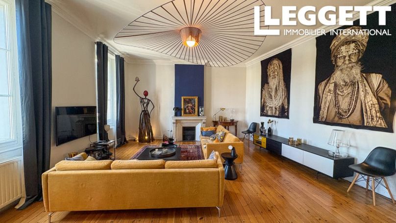 A louer APPARTEMENT DUPLEX T7 272 M2 TERRASSE  CARCASSONNE