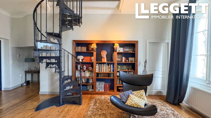 A louer APPARTEMENT DUPLEX T7 272 M2 TERRASSE  CARCASSONNE