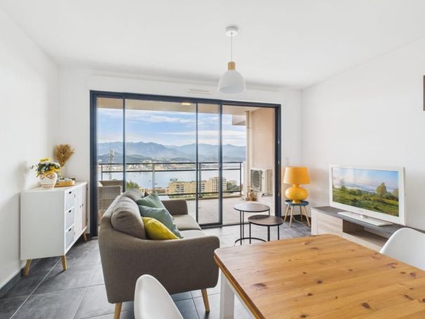 A louer APPARTEMENT T2 43 M2 TERRASSE BORD DE MER AJACCIO