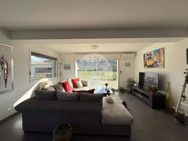 A louer MAISON  CONTEMPORAINE  SAINT ZACHARIE