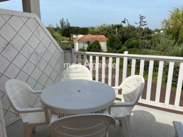 A louer APPARTEMENT T2 27 M2 TERRASSE BORD DE MER TALMONT SAINT HILAIRE