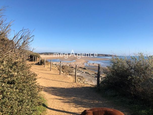 A louer APPARTEMENT T2 27 M2 TERRASSE BORD DE MER TALMONT SAINT HILAIRE