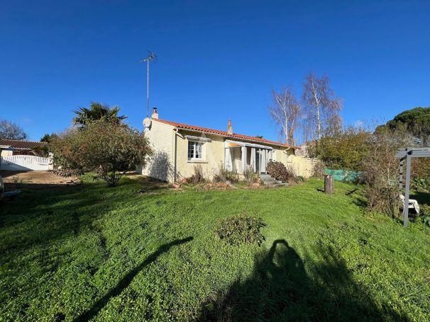 A vendre MAISON  4 PIECES 110 M2  AVRILLE
