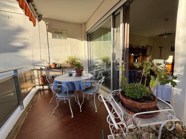 A louer APPARTEMENT T3 92 M2 TERRASSE BORD DE MER CROS DE CAGNES