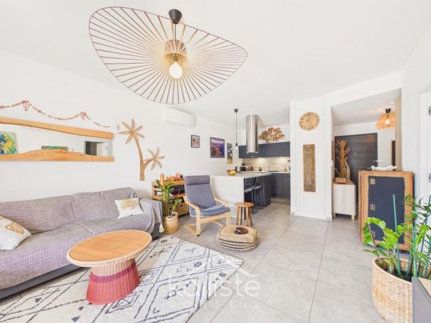 A louer APPARTEMENT DE PRESTIGE T2 54 M2 TERRASSE BORD DE MER AJACCIO