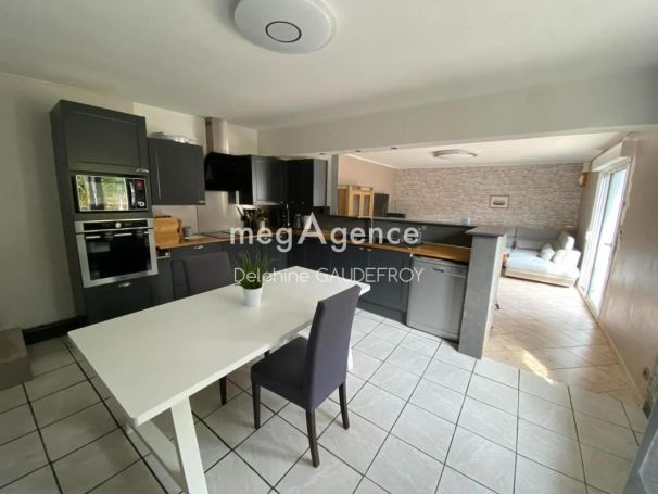 A louer LONGèRE  4 PIECES 88 M2  BONNEVILLE