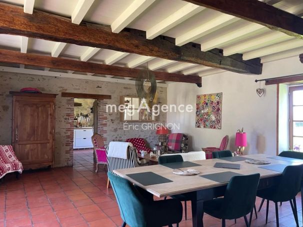 A vendre LONGèRE  8 PIECES 170 M2  NIEUL LE DOLENT