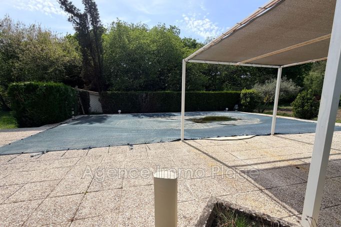 A vendre MAISON  6 PIECES 137 M2  SAINT VIVIEN DE MEDOC campagne