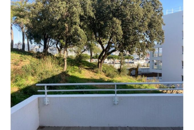 A louer MAISON  4 PIECES 92 M2 BORD DE MER LA SEYNE SUR MER