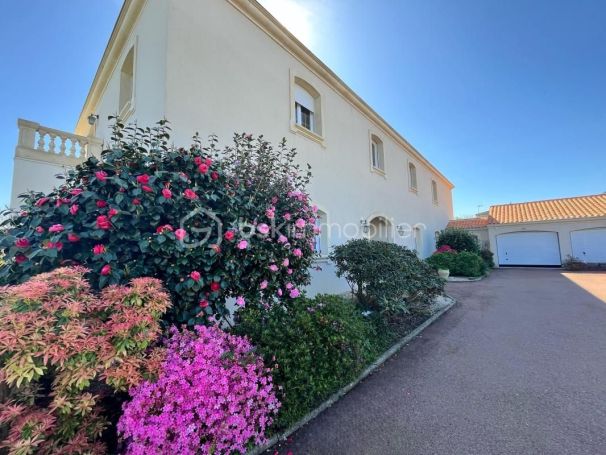 A louer MAISON  D'ARCHITECTE  MONTAIGU