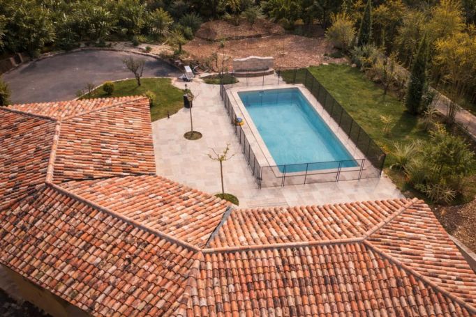 A louer MAISON  5 PIECES 150 M2  REGUSSE