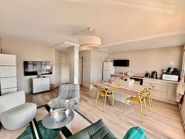 A louer APPARTEMENT NEUF T3 54 M2 PLAGE à PIED SAINT PALAIS SUR MER