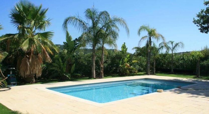 A louer MAISON  4 PIECES 106 M2 BORD DE MER SAINT RAPHAEL