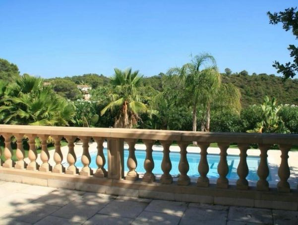 A louer MAISON  4 PIECES 106 M2 BORD DE MER SAINT RAPHAEL