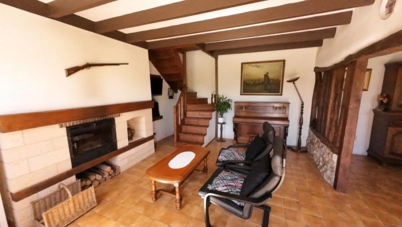 A vendre LONGèRE  5 PIECES 80 M2 BORD DE MER VEULETTES SUR MER