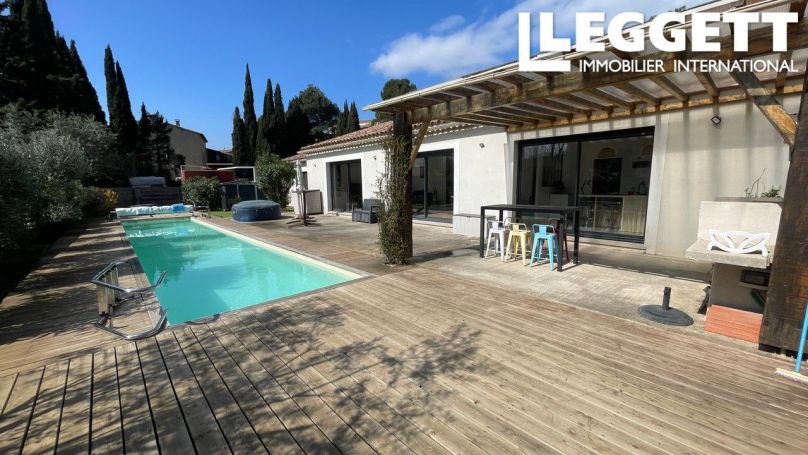 A louer MAISON  6 PIECES 166 M2  ESCALES