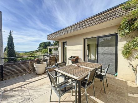 BELLE VILLA CONTEMPORAINE 5 PIECES 130 m&sup2; VUE MER  Bandol