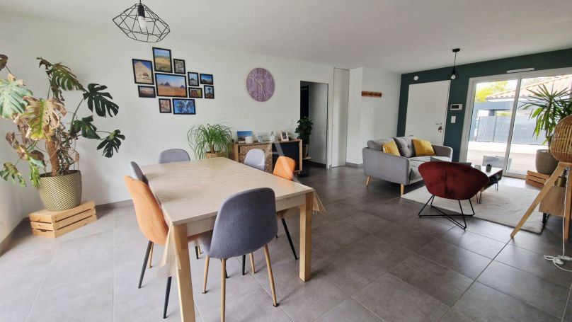 A vendre MAISON  4 PIECES 83 M2 BORD DE MER TALMONT SAINT HILAIRE