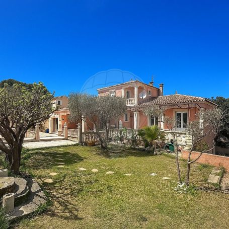 A louer MAISON  6 PIECES 145 M2  POULX