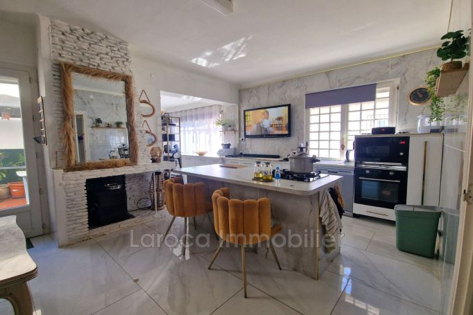 A vendre MAISON  6 PIECES 175 M2  LE PERTHUS Village