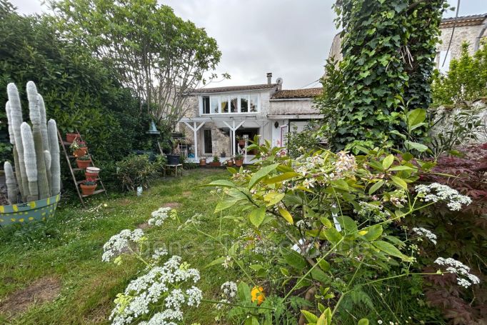 A vendre MAISON  4 PIECES 130 M2  SAINT YZANS DE MEDOC campagne