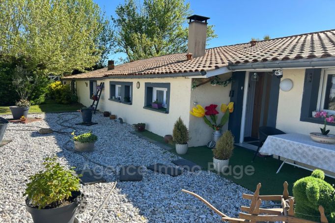 A vendre MAISON  5 PIECES 166 M2  GAILLAN EN MEDOC campagne