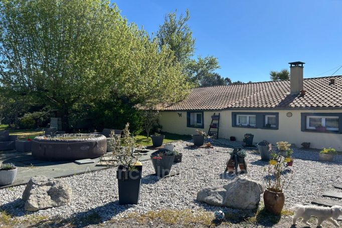 A vendre MAISON  5 PIECES 166 M2  GAILLAN EN MEDOC campagne