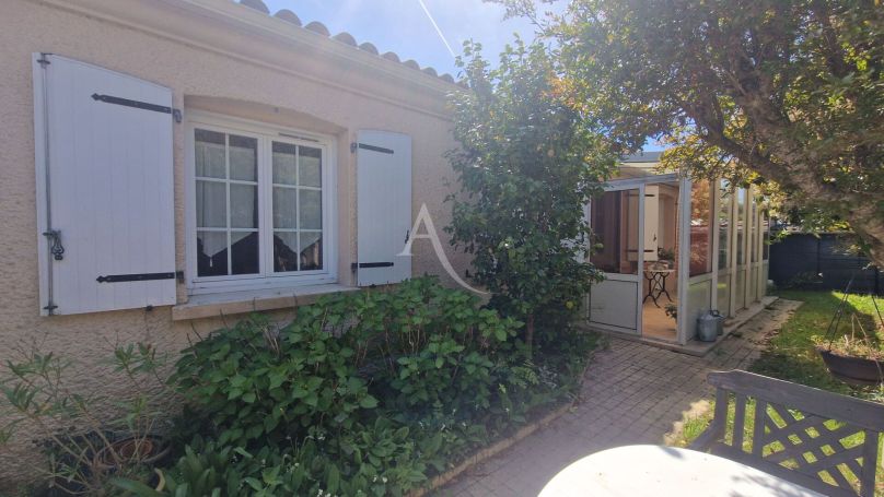A vendre MAISON  5 PIECES 96 M2 BORD DE MER TALMONT SAINT HILAIRE