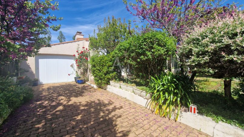 A vendre MAISON  5 PIECES 96 M2 BORD DE MER TALMONT SAINT HILAIRE