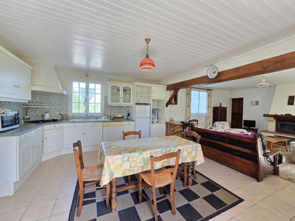 A vendre LONGèRE  3 PIECES 97 M2 BORD DE MER SAINT JEAN DE MONTS