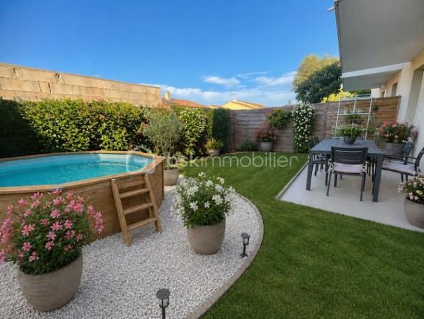 A louer APPARTEMENT T2 47 M2 TERRASSE  SAINT GILLES