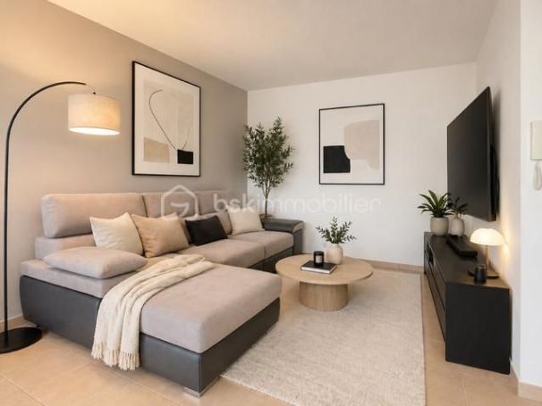A louer APPARTEMENT T2 47 M2 TERRASSE  SAINT GILLES