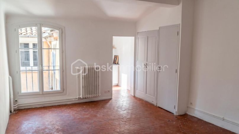 A louer STUDIO  28 M2  AIX EN PROVENCE