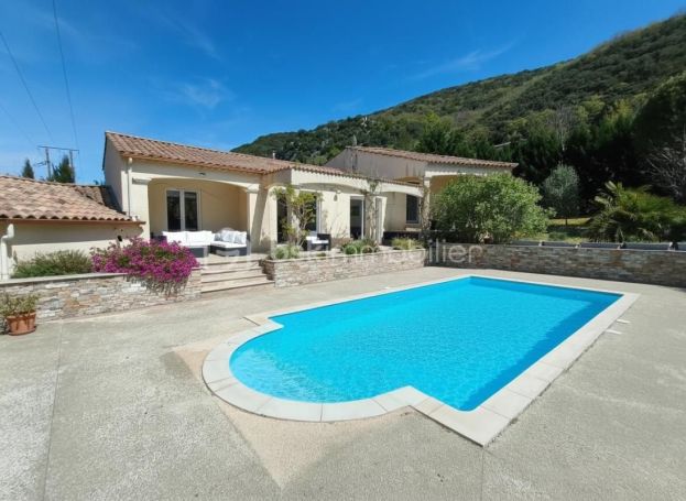 A louer MAISON  D'ARCHITECTE  RIOLS