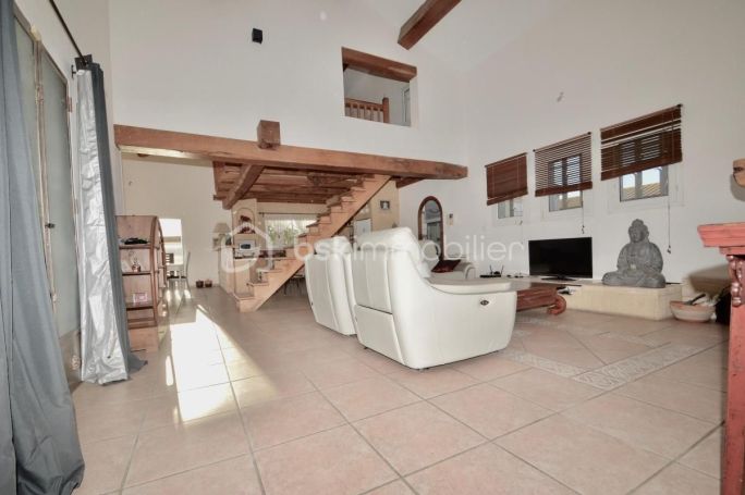 A vendre MAISON  6 PIECES 180 M2  PIA