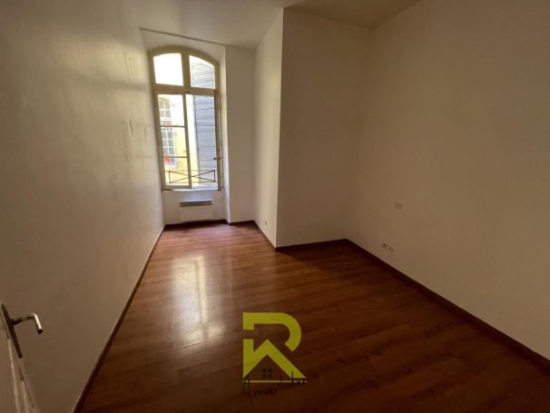 A louer APPARTEMENT T3 74 M2  BEZIERS