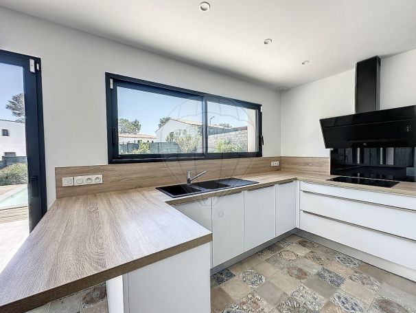 A louer MAISON  CONTEMPORAINE  NIMES