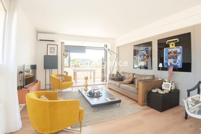A louer APPARTEMENT T3 92 M2 TERRASSE BORD DE MER COGOLIN