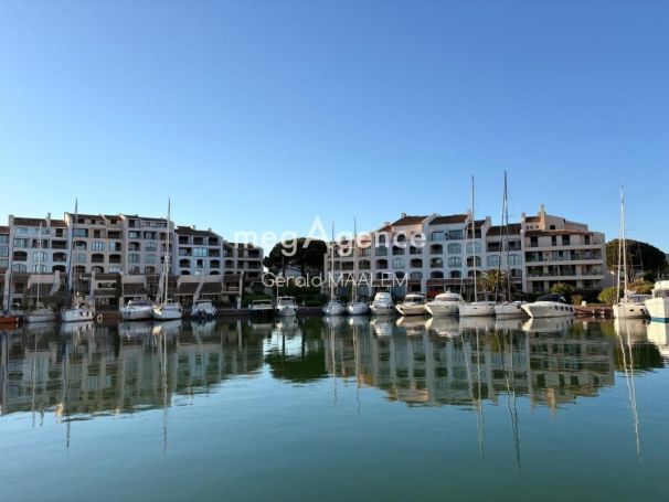 A louer APPARTEMENT T3 92 M2 TERRASSE BORD DE MER COGOLIN