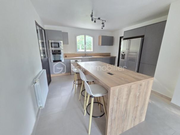 A louer MAISON  7 PIECES 190 M2  CLAPIERS