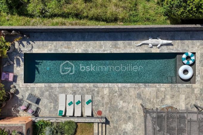 A louer MAISON  CONTEMPORAINE BORD DE MER LA SEYNE SUR MER