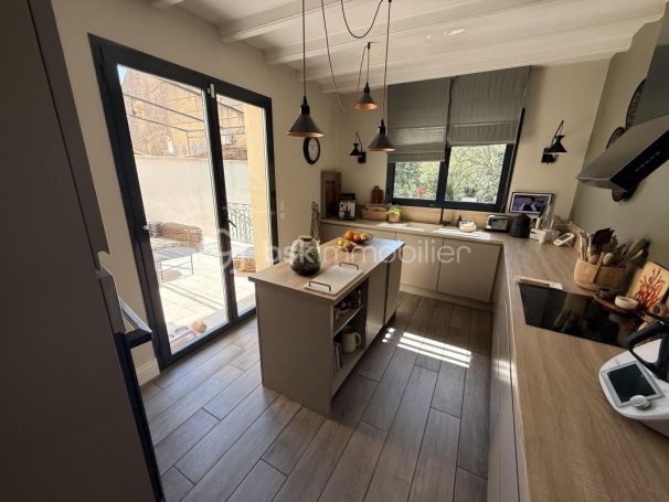A louer MAISON  CONTEMPORAINE BORD DE MER LOUPIAN