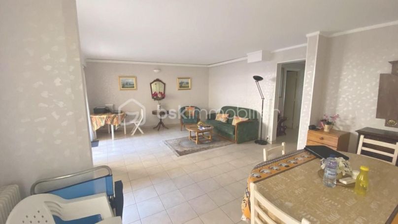 A louer APPARTEMENT T3 79 M2 TERRASSE BORD DE MER SAINT RAPHAEL