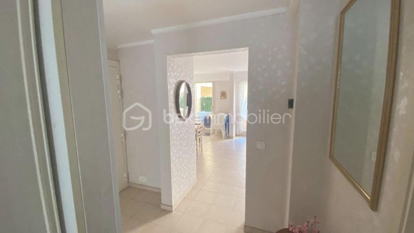 A louer APPARTEMENT T3 79 M2 TERRASSE BORD DE MER SAINT RAPHAEL