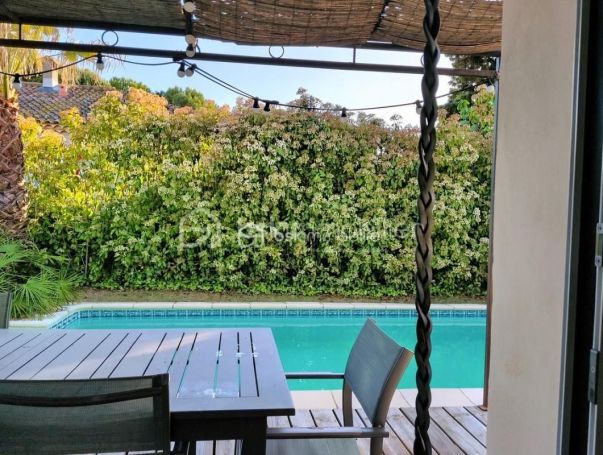 A louer MAISON  5 PIECES 151 M2  CASTRIES