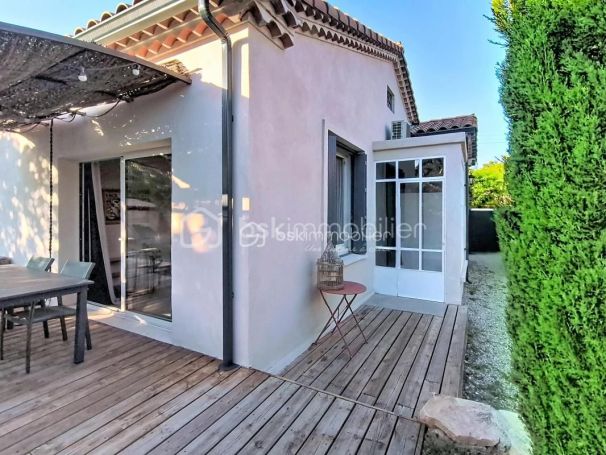 A louer MAISON  5 PIECES 151 M2  CASTRIES